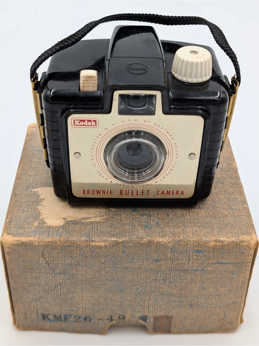 Vintage Kodak Brownie Bullet Camera w/ Original Box Manual Strap 127 Film Untest